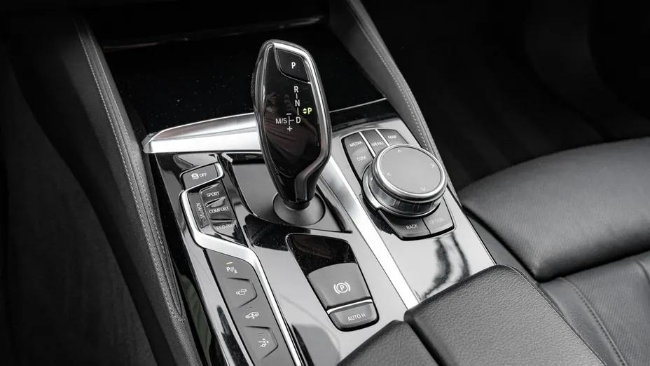 BMW Seria 6 640i xDrive Luxury Line sport-aut