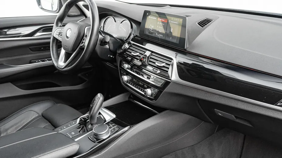 BMW Seria 6 640i xDrive Luxury Line sport-aut