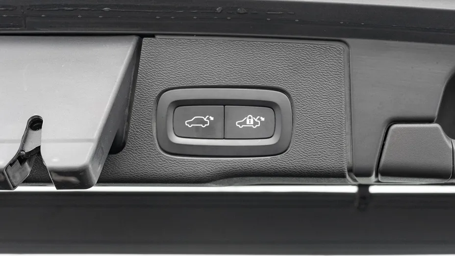 VOLVO XC60 XC60 B4 D AWD Plus Bright aut