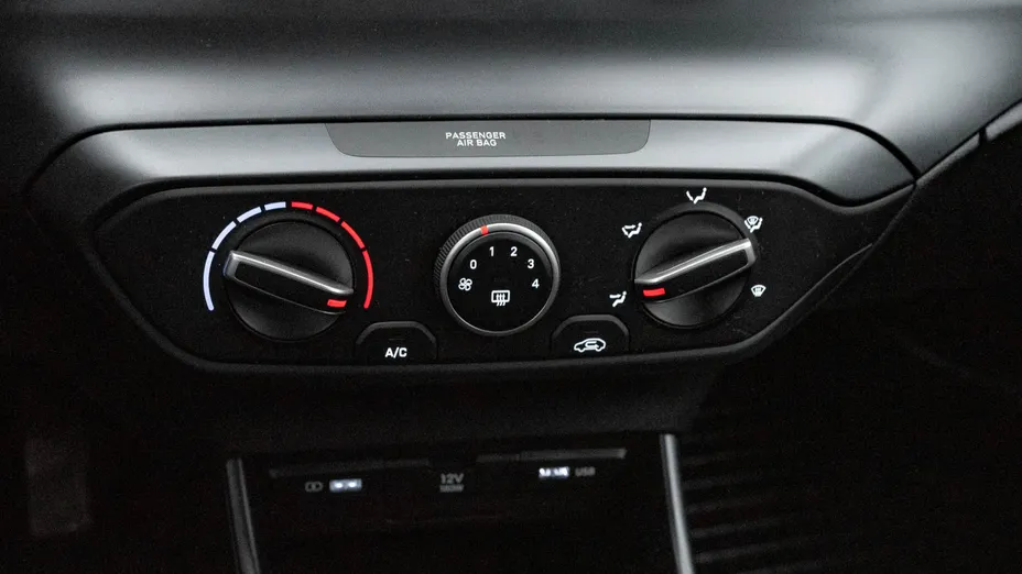 HYUNDAI i20 i20 1.2 Classic Plus