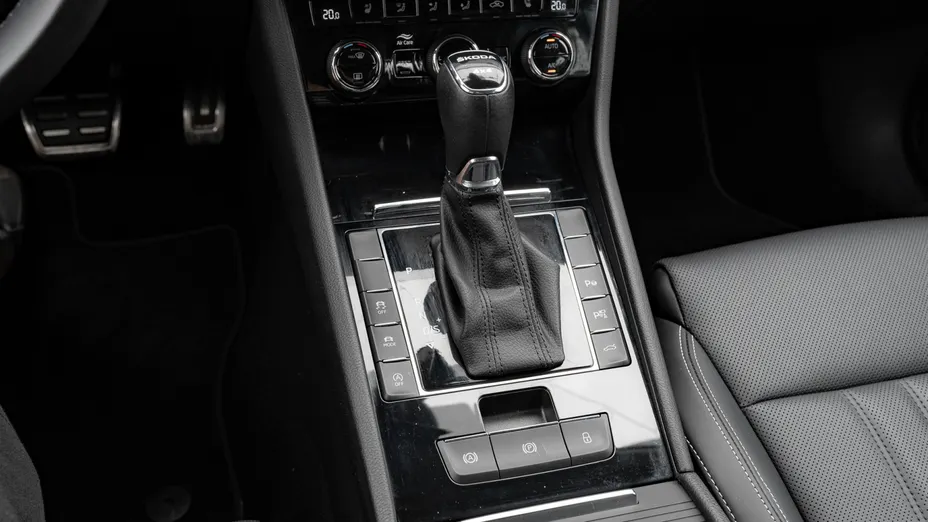 SKODA Superb Superb 2.0 TSI 4x4 L&K DSG