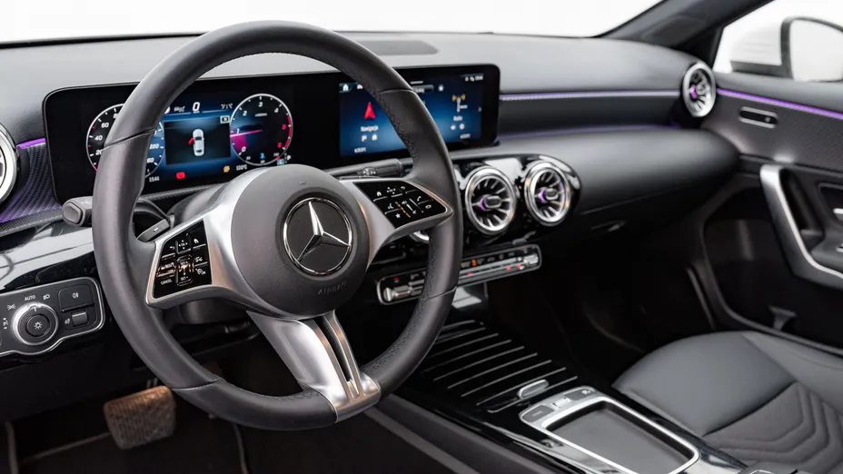 MERCEDES-BENZ A Klasa A 200 d Progressive 8G-DCT