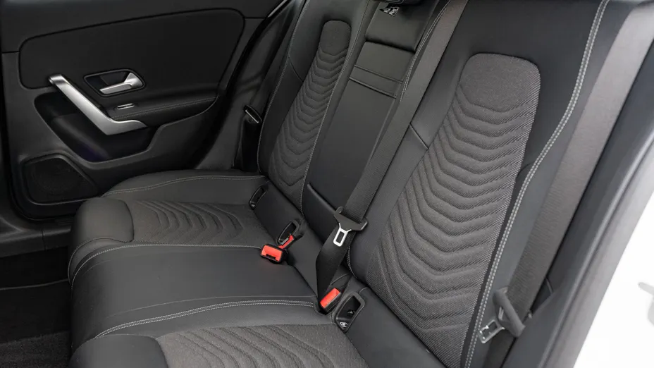 MERCEDES-BENZ A Klasa A 200 d Progressive 8G-DCT