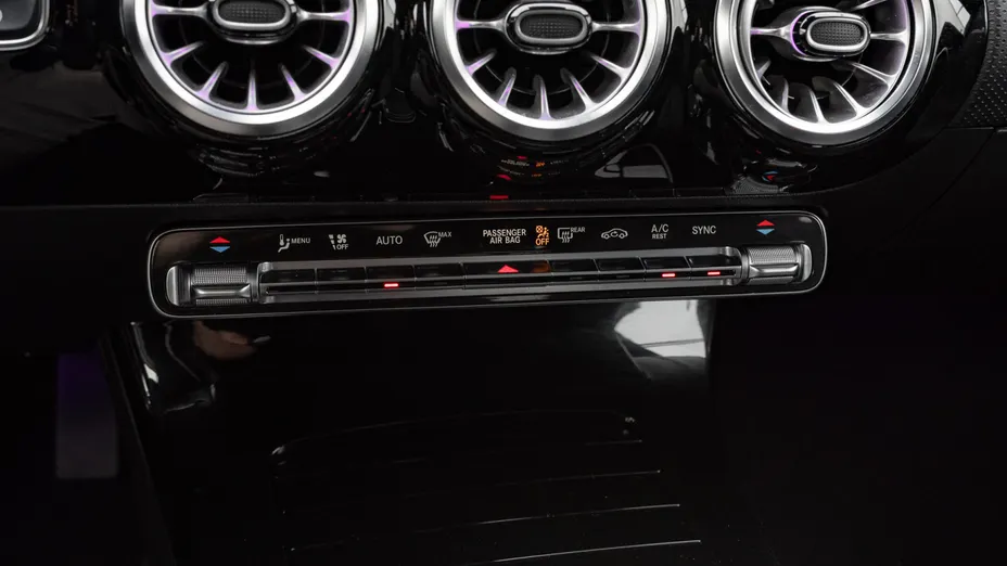 MERCEDES-BENZ A Klasa A 200 d Progressive 8G-DCT