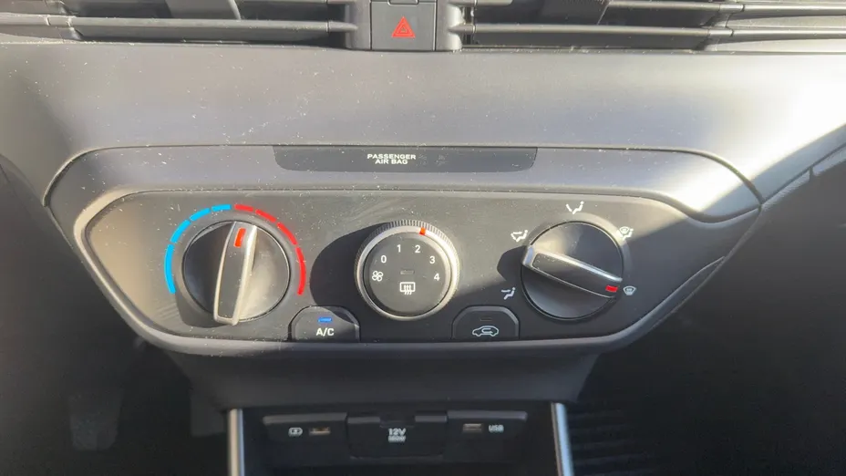 HYUNDAI i20 i20 1.2 Pure