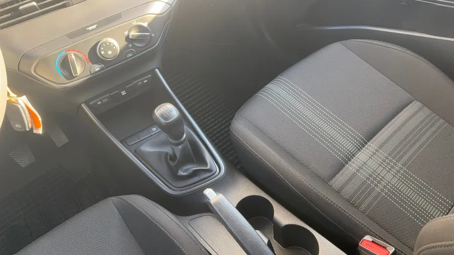 HYUNDAI i20 i20 1.2 Pure