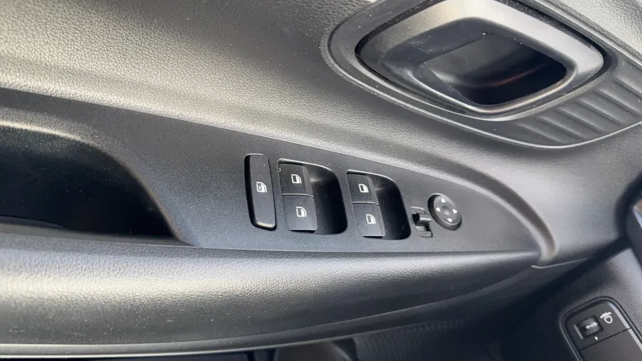 HYUNDAI i20 i20 1.2 Pure