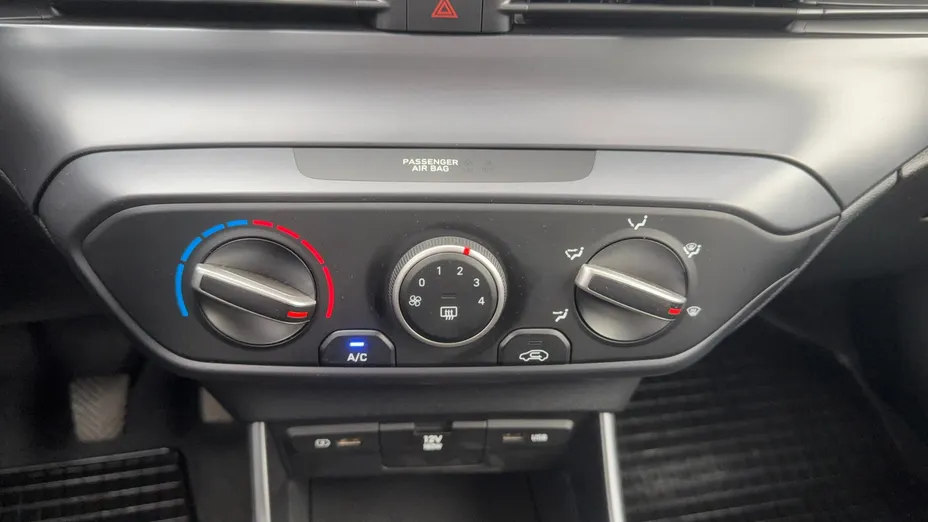 HYUNDAI i20 i20 1.2 Pure