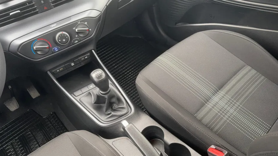 HYUNDAI i20 i20 1.2 Pure