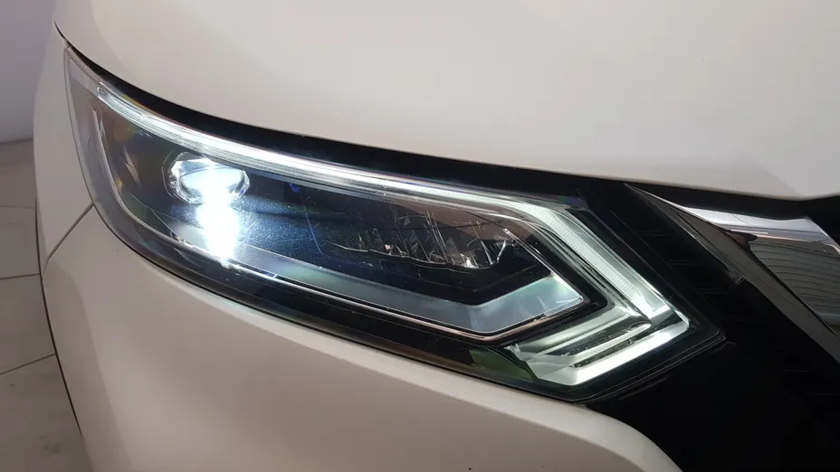 NISSAN Qashqai Qashqai 1.3 DIG-T Tekna DCT