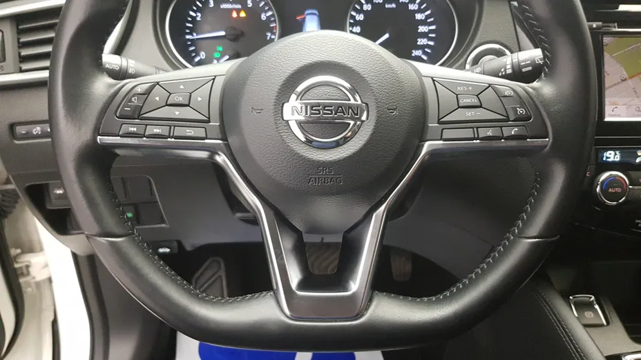 NISSAN Qashqai Qashqai 1.3 DIG-T Tekna DCT