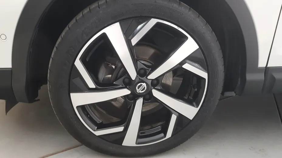 NISSAN Qashqai Qashqai 1.3 DIG-T Tekna DCT