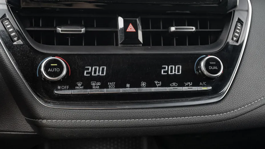 TOYOTA Corolla Corolla 2.0 Hybrid Comfort