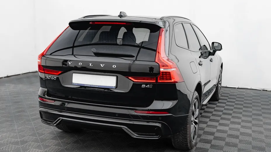VOLVO XC60 XC60 B4 D AWD Plus Dark aut