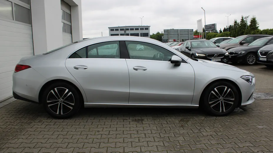 MERCEDES-BENZ CLA CLA 200 Progressive 7G-DCT