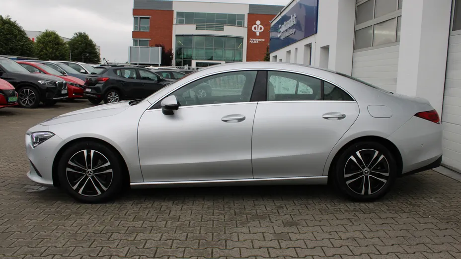 MERCEDES-BENZ CLA CLA 200 Progressive 7G-DCT