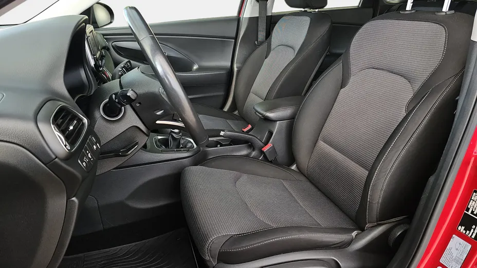 HYUNDAI i30 i30 1.4 Classic +
