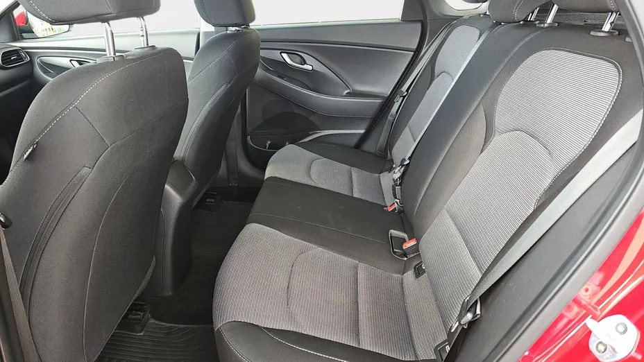 HYUNDAI i30 i30 1.4 Classic +