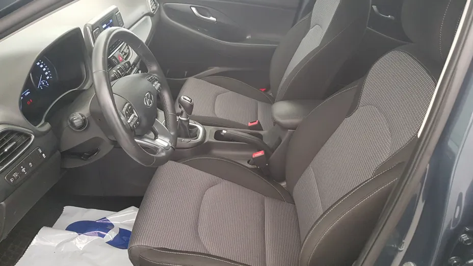 HYUNDAI i30 i30 1.5 DPI Classic +