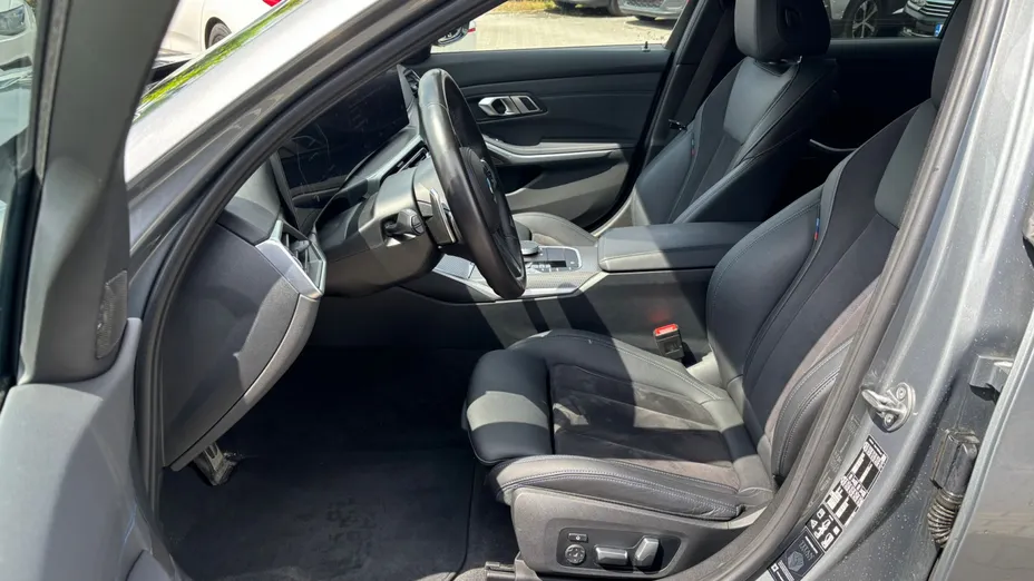 BMW Seria 3 320d xDrive mHEV M Sport aut