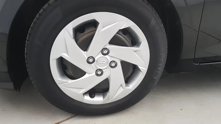 HYUNDAI i20 i20 1.2 Pure