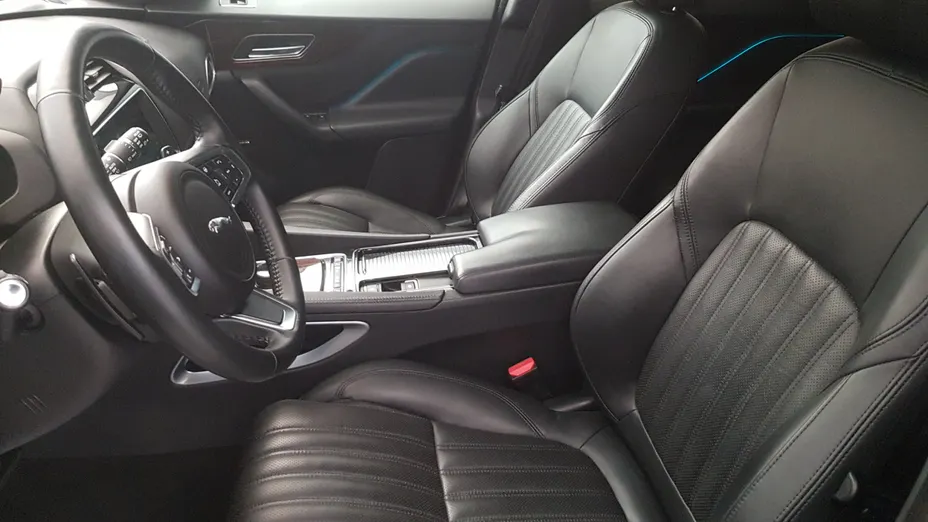 JAGUAR F-Pace F-Pace 2.0 i4D AWD Portfolio aut
