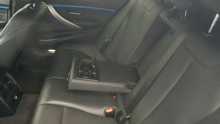 BMW Seria 3 320d M Sport aut