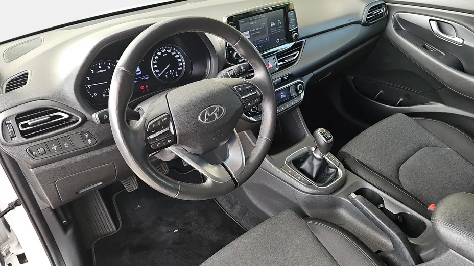HYUNDAI i30 i30 1.0 T-GDI Smart