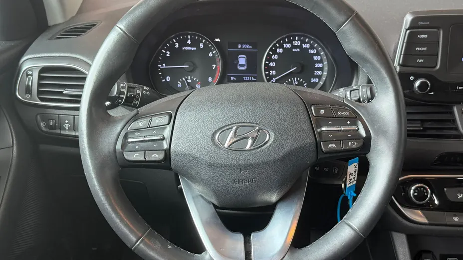 HYUNDAI i30 i30 1.5 DPI Classic +