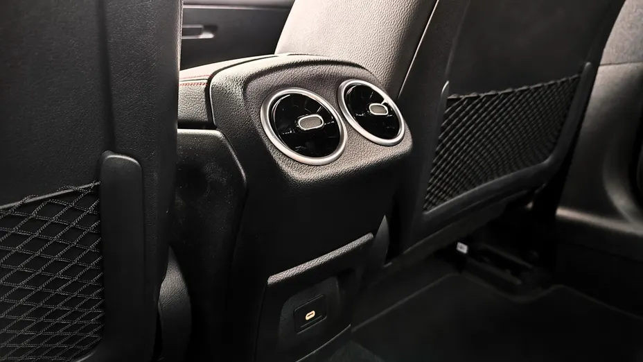 MERCEDES-BENZ CLA CLA 200 AMG Line 7G-DCT