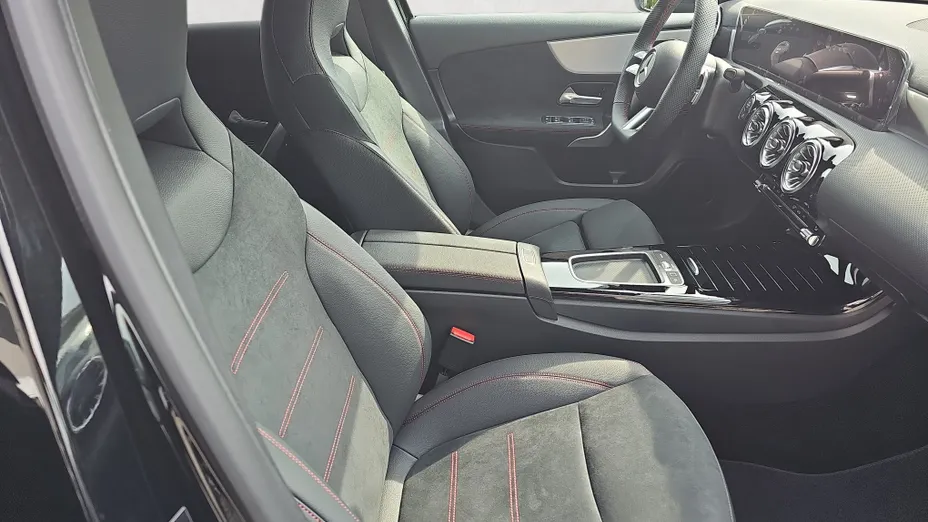 MERCEDES-BENZ A Klasa A 220 4-Matic AMG Line 8G-DCT Nowy