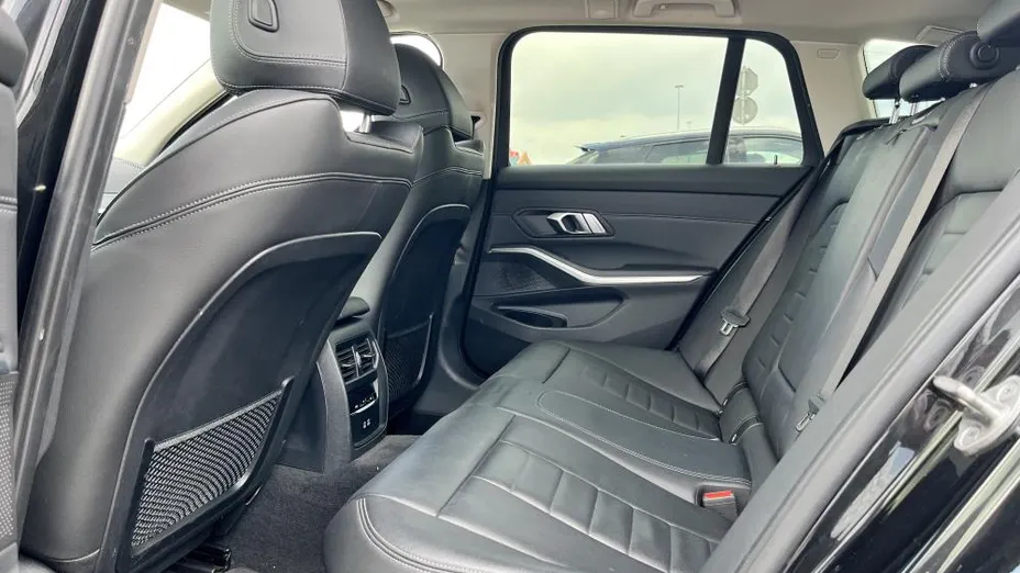 BMW Seria 3 320d xDrive mHEV Luxury Line aut