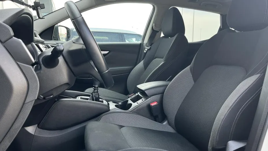 NISSAN Qashqai Qashqai 1.3 DIG-T Tekna