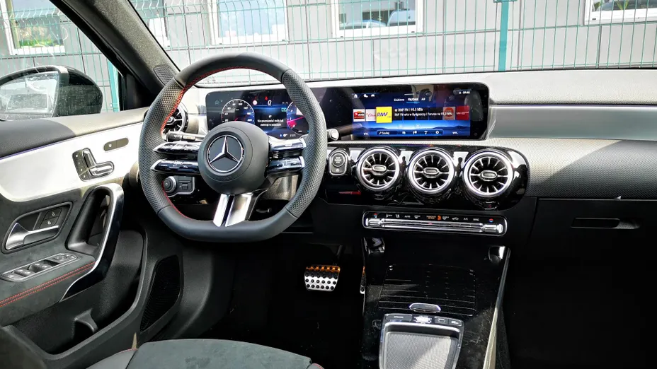 MERCEDES-BENZ A Klasa A 220 4-Matic AMG Line 8G-DCT Nowy