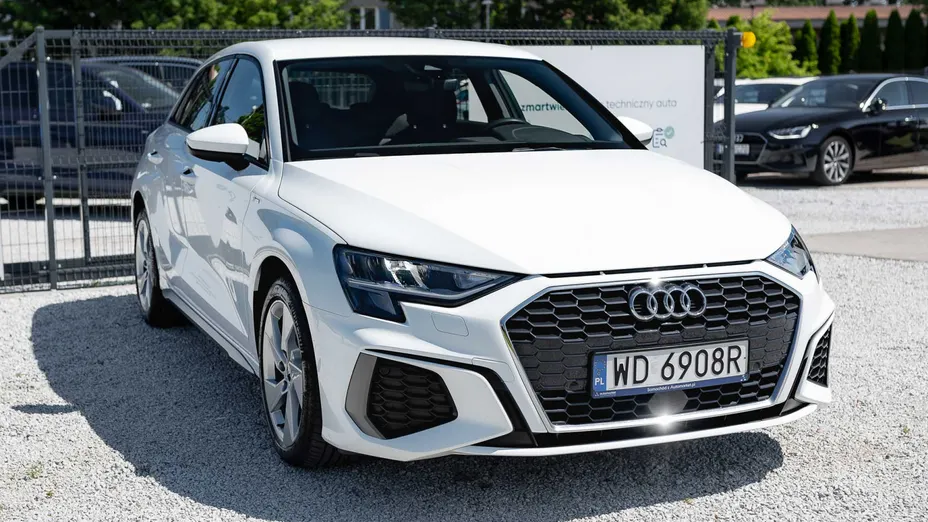 AUDI A3 A3 30 TFSI mHEV S Line S tronic
