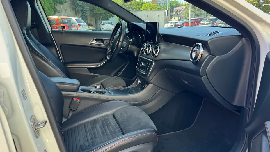 MERCEDES-BENZ GLA GLA 200 7G-DCT AMG Line