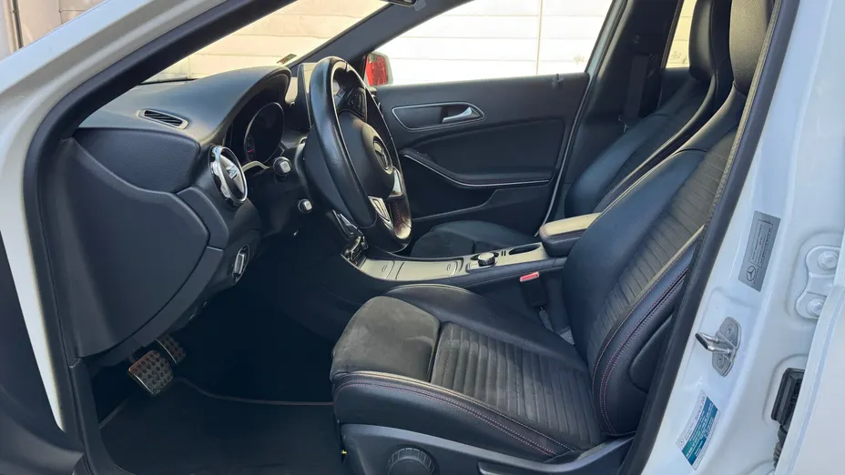 MERCEDES-BENZ GLA GLA 200 7G-DCT AMG Line