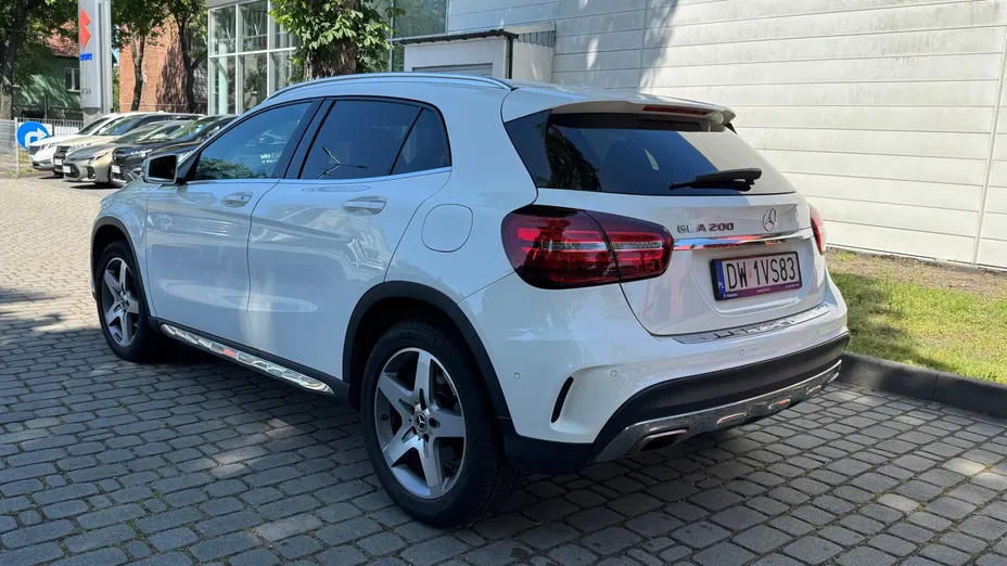 MERCEDES-BENZ GLA GLA 200 7G-DCT AMG Line