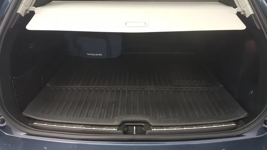 VOLVO XC60 XC60 T6 Plug-In Hybrid AWD Plus Bright aut