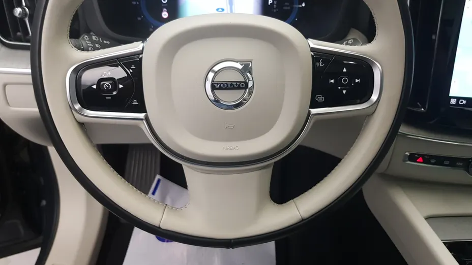 VOLVO XC60 XC60 T6 Plug-In Hybrid AWD Plus Bright aut