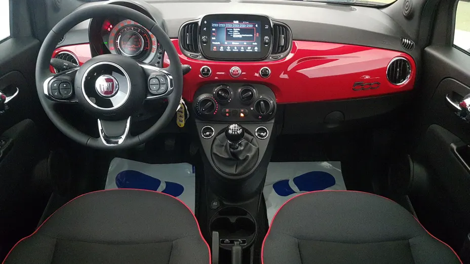 FIAT 500 500 1.0 Hybrid (RED)
