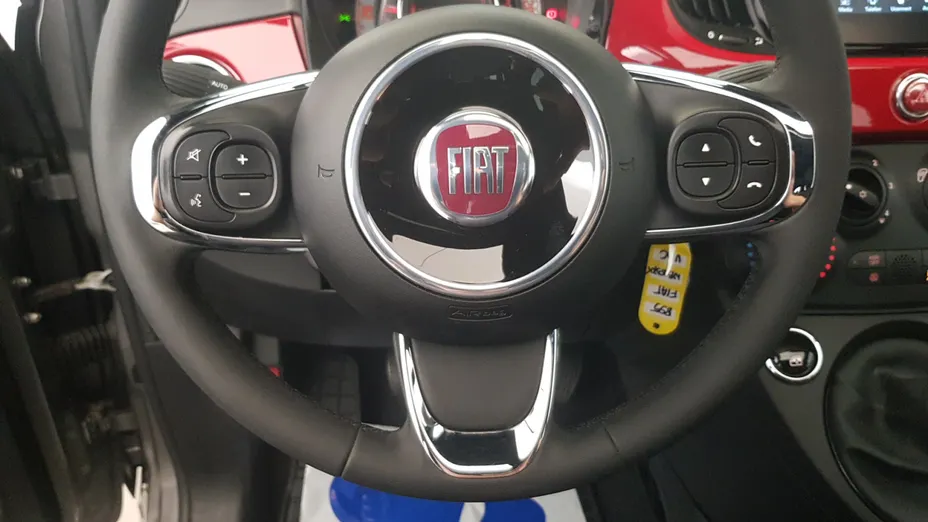 FIAT 500 500 1.0 Hybrid (RED)