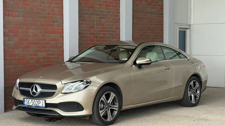 MERCEDES-BENZ E Klasa E 220 d Coupe 4-Matic 9G-TRONIC