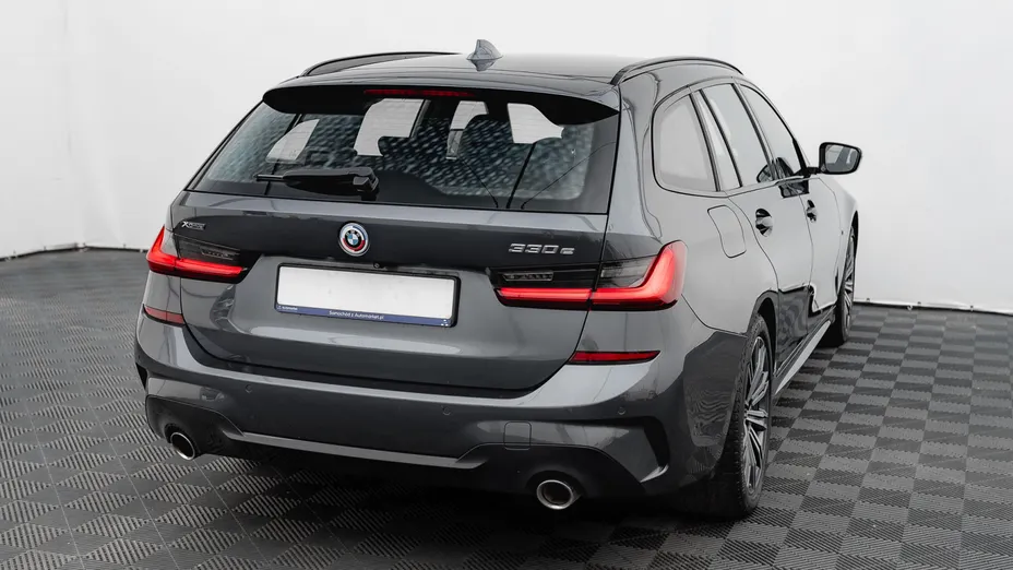 BMW Seria 3 330e xDrive M Sport sport-aut