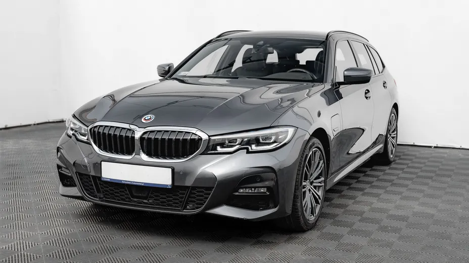 BMW Seria 3 330e xDrive M Sport sport-aut