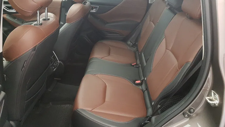 SUBARU Forester Forester 2.0i-L Platinum (EyeSight) Lineartronic
