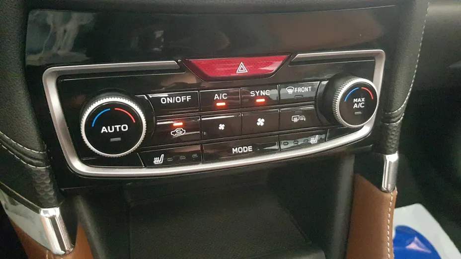 SUBARU Forester Forester 2.0i-L Platinum (EyeSight) Lineartronic