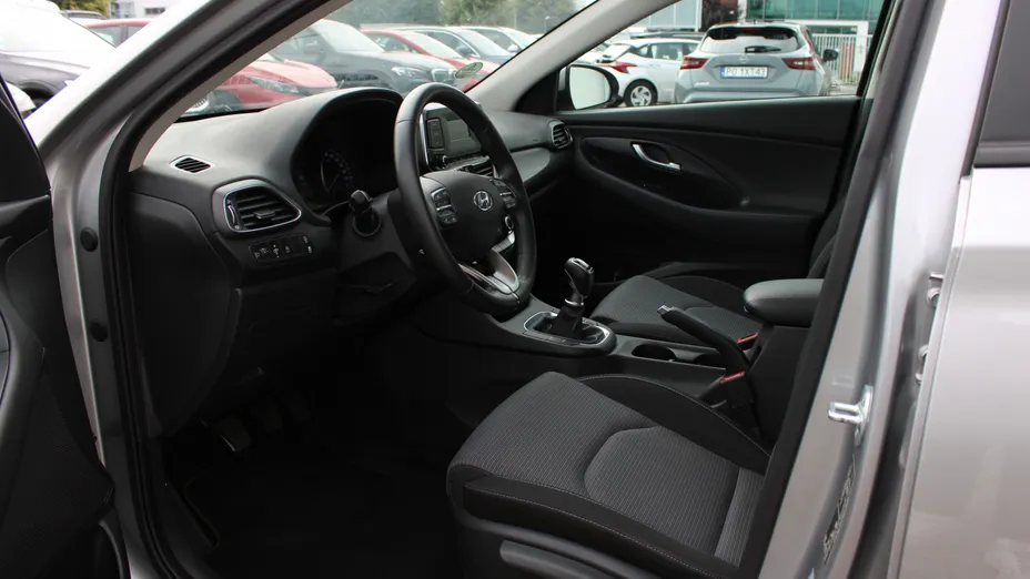 HYUNDAI i30 i30 1.5 DPI Classic +