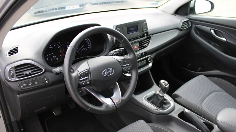 HYUNDAI i30 i30 1.5 DPI Classic +