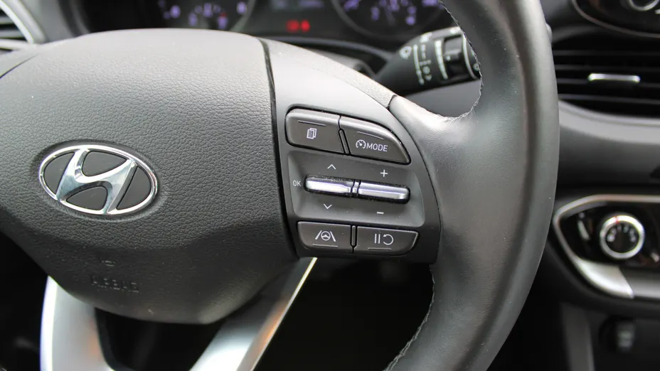 HYUNDAI i30 i30 1.5 DPI Classic +